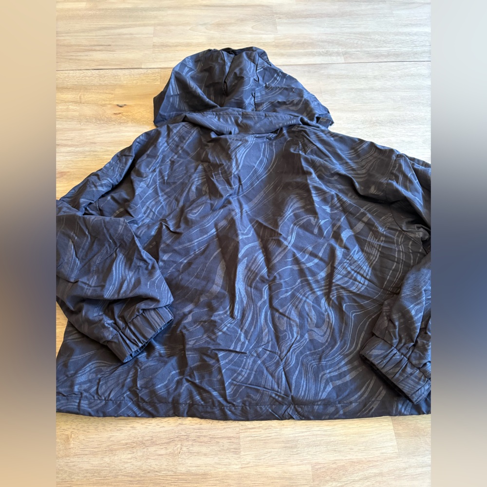 Fabletics Cropped Jacket - Picture 3 of 5